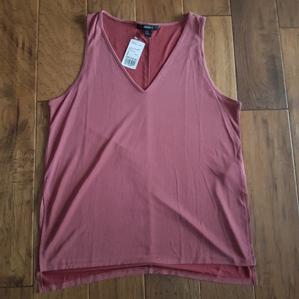 Forever 21 Red Sleeveless High-Low V-neck Tank